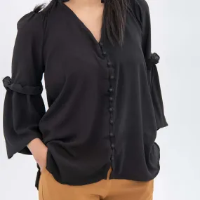 BUTTON DOWN TOP WITH RUFFLED SLEEVES