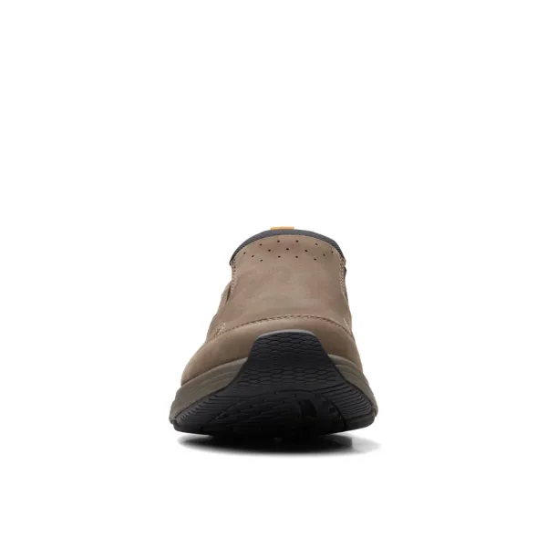 Clarks Mens Wave 2.0 Edge Comfort Shoes in Taupe – Stylish, Durable, and Supportive Footwear for Everyday Wear