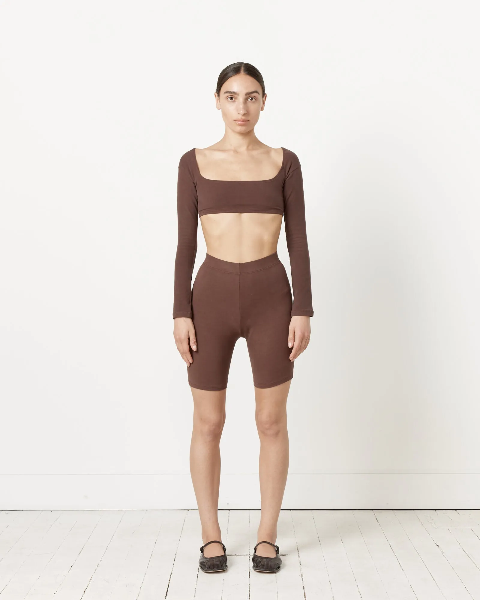 El Tigre Chiquito Long Sleeve Crop Top in Chocolate