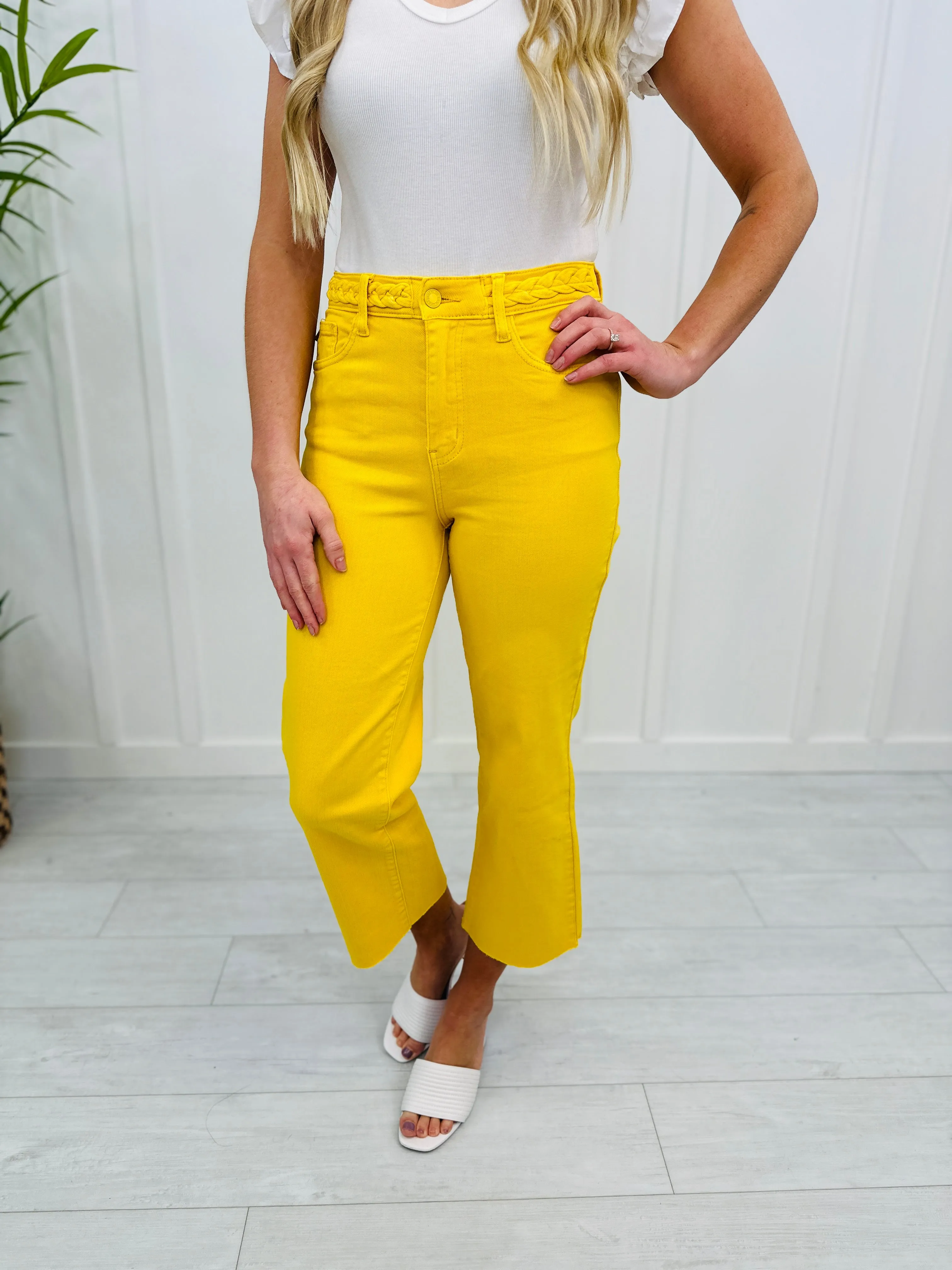 Judy Blue Walking on Sunshine Cropped Wide Leg Jeans in Reg/Curvy