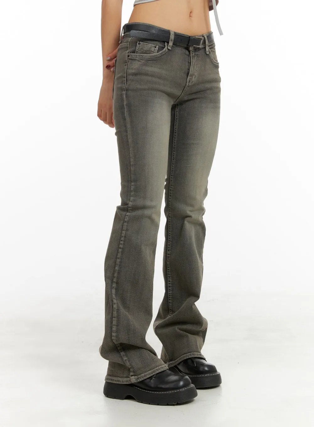 Low Rise Bootcut Jeans CA416